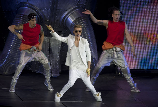 Justin Bieber recovering after fainting